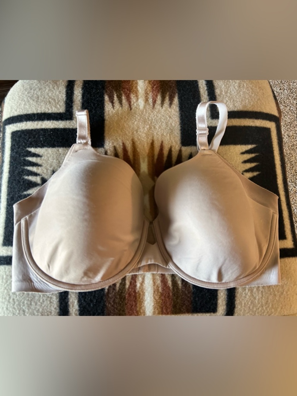 Olga Beige Smooth Full-Coverage Bra